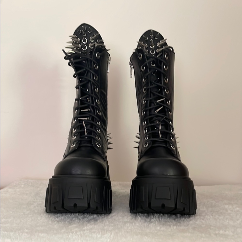 NWOB:Black Dolls Kill Club Exx Spike Platform Boots, Goth/Industrial/Rave, 10